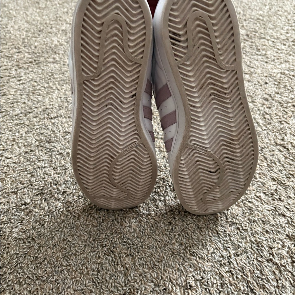 Adidas Superstar White and Light Purple Shoes - Picture 5 of 7